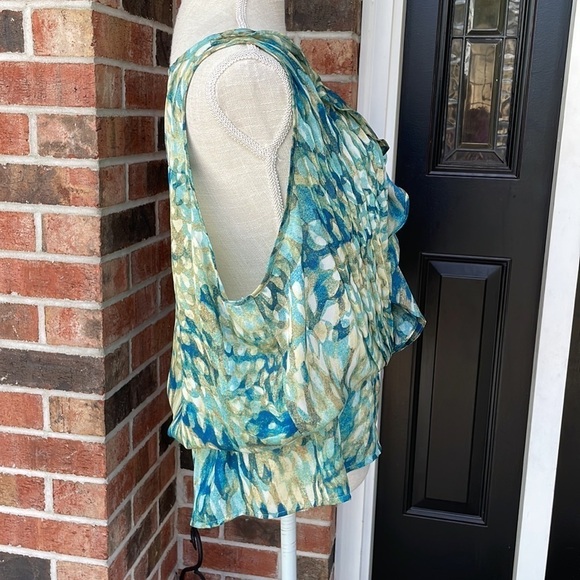 Ana Sleeveless Watercolor Top‎ - Picture 5 of 10